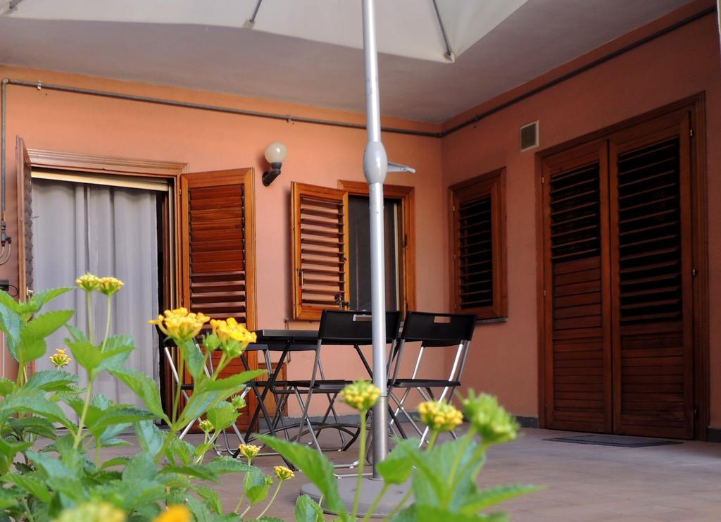 B&B Il Rosso E Il Nero Zafferana Etnea Extérieur photo
